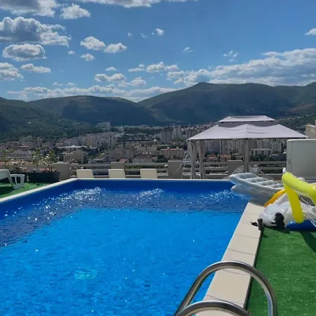 Pool & Outdoor Cinema Fortica